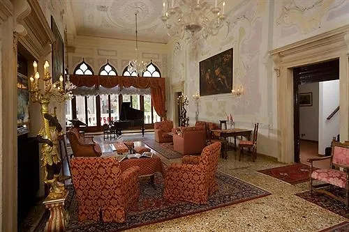 Hotel La Residenza Benátky 2*,